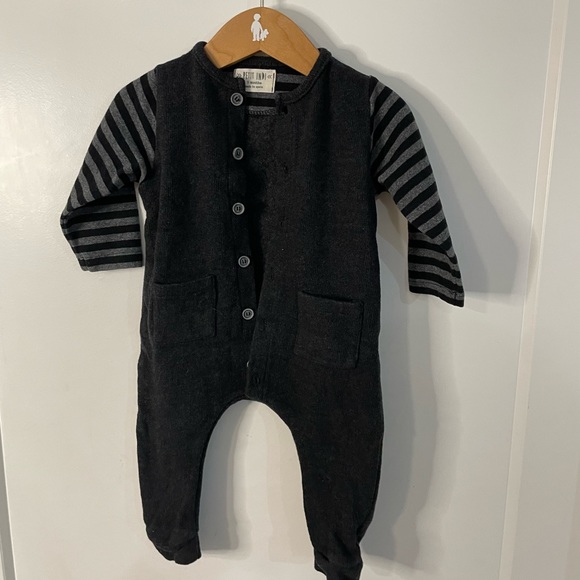 Petit Indi black and grey romper Striped Henley Top 9M Like New - Picture 4 of 4
